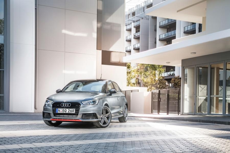  Audi A1 Sportback TFSI S-Line 2015 года  (AU) (фото 2 из 26)